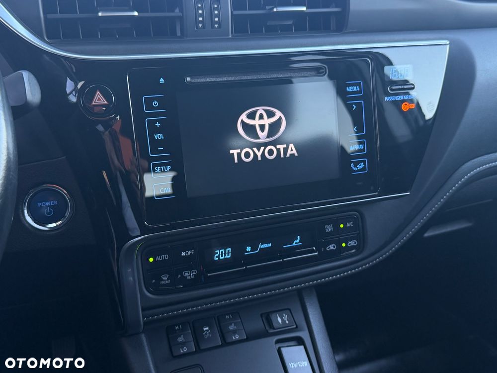 Toyota Auris 1.8 HSD Luna - 33