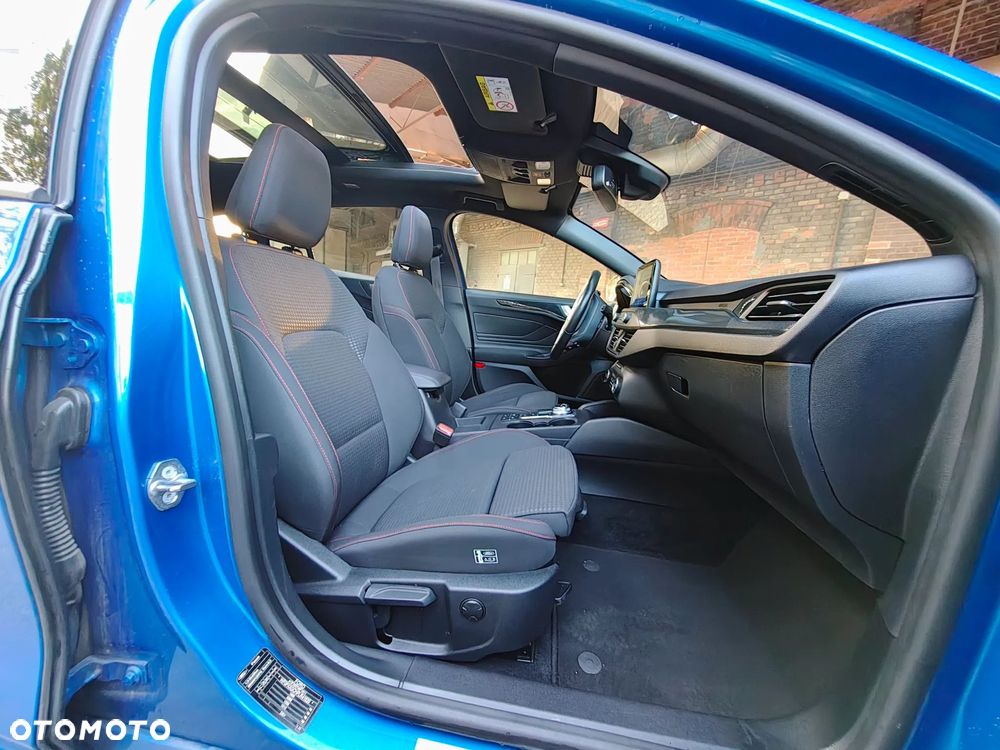 Ford Focus 1.5 EcoBlue Start-Stopp-System ST-LINE - 33
