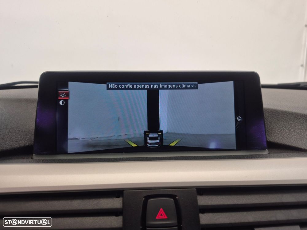 BMW 316 i Line Modern Auto - 17