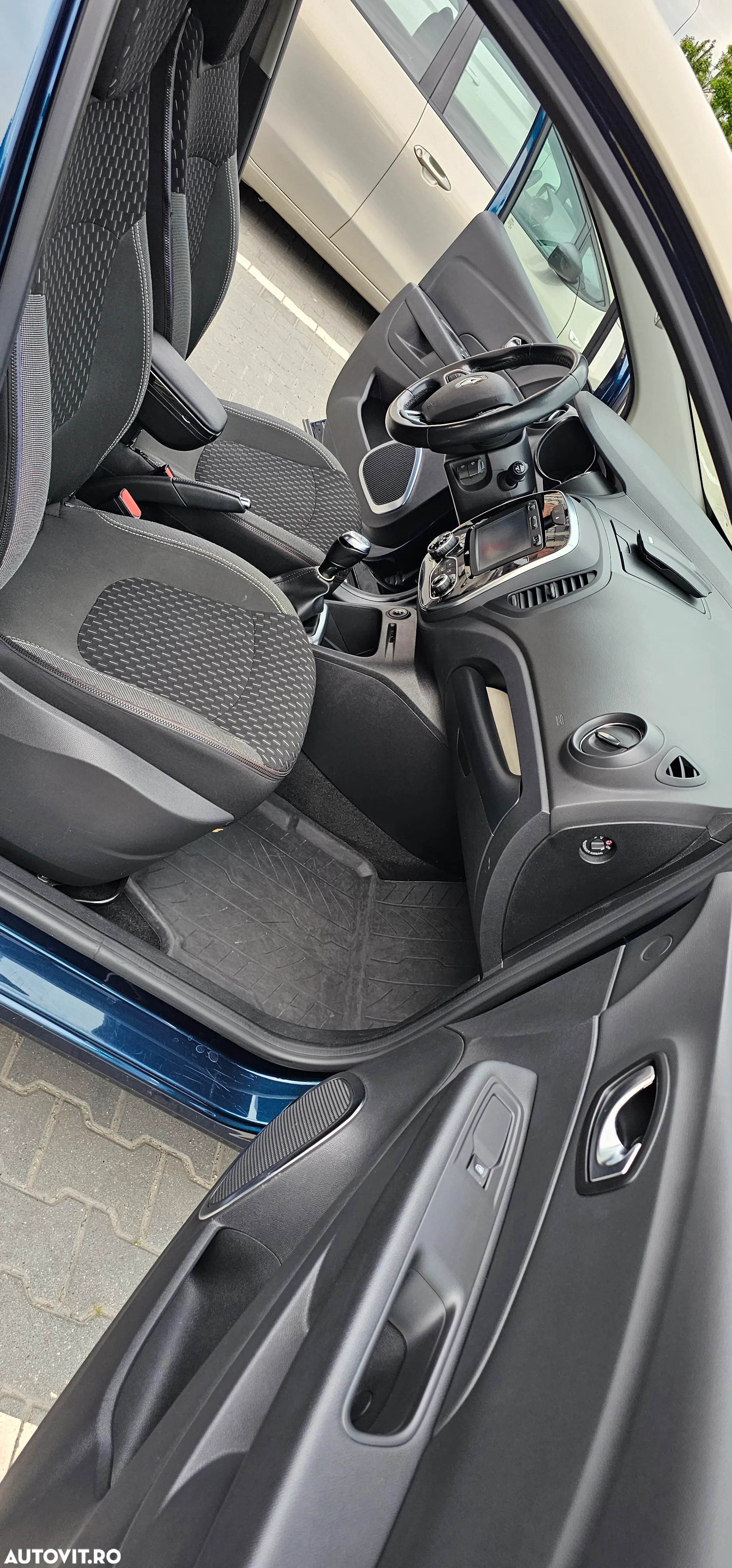 Renault Captur dCi Intens - 26
