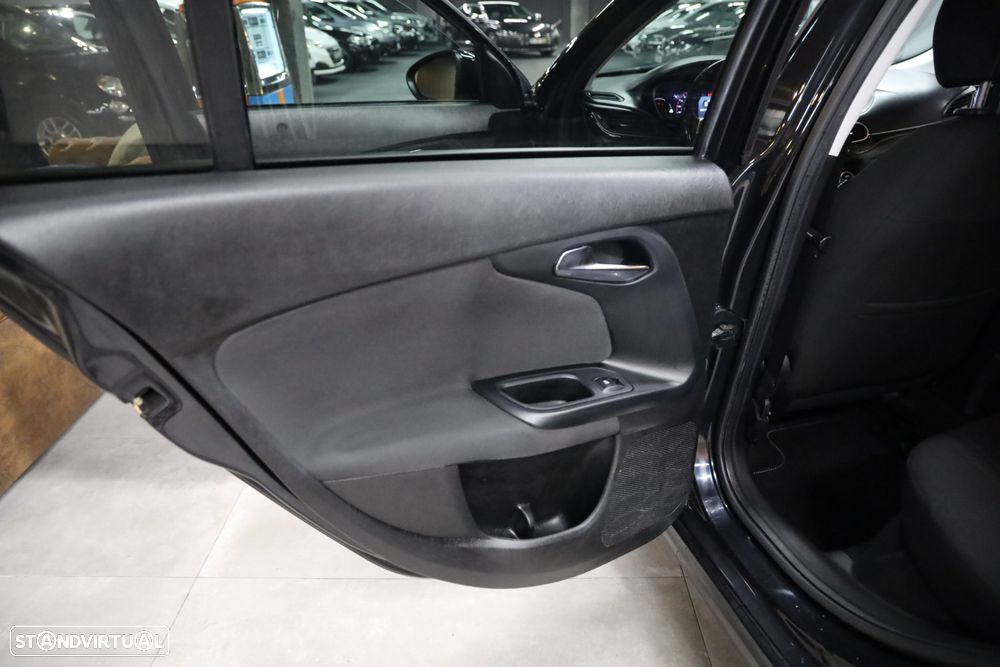 Fiat Tipo Station Wagon 1.3 MultiJet Lounge - 26