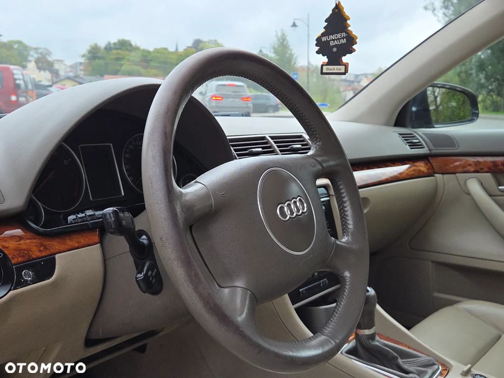 Audi A4 - 24