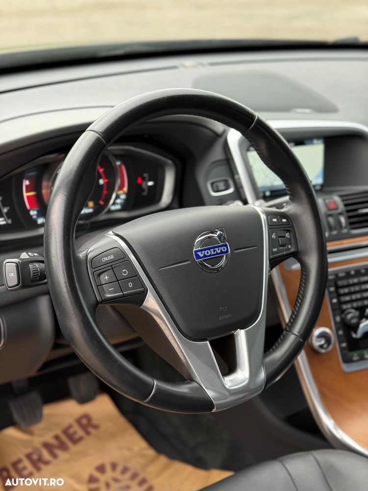 Volvo XC 60 D4 Momentum - 18