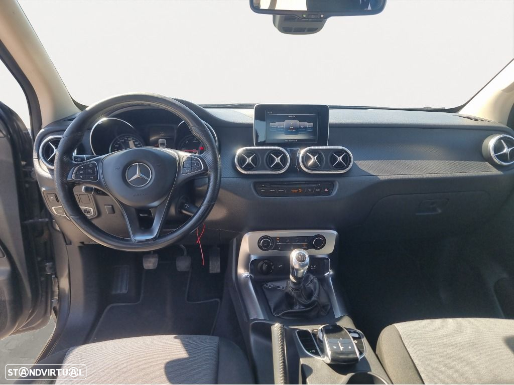 Mercedes-Benz X 250 - 12