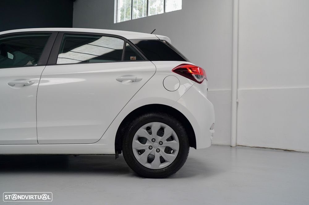 Hyundai i20 1.1 CRDi Access Plus - 11