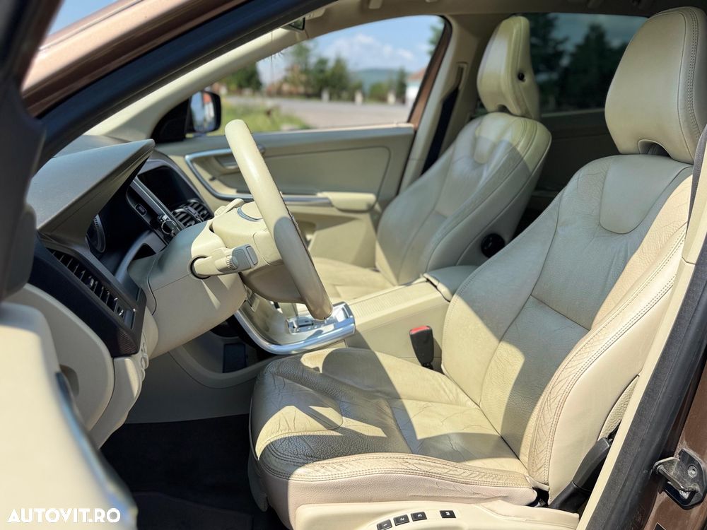 Volvo XC 60 D5 AWD Aut. Summum - 16