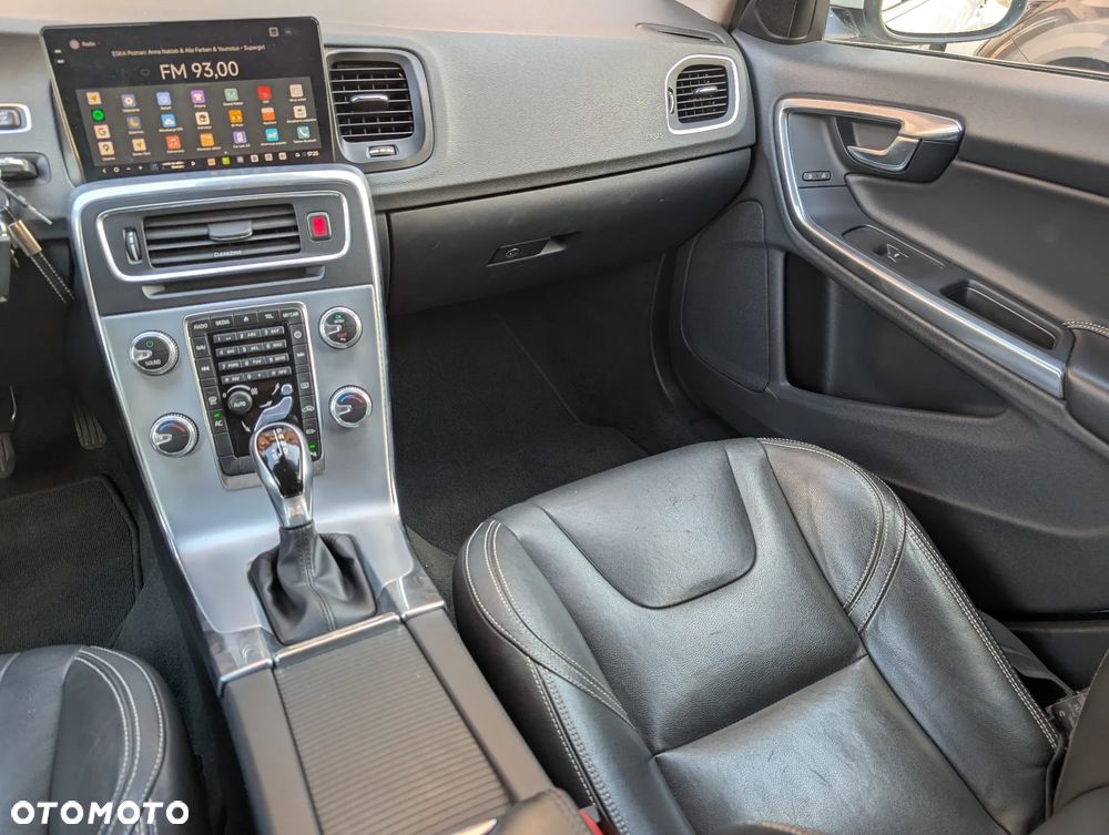 Volvo V60 D3 Geartronic Summum - 29