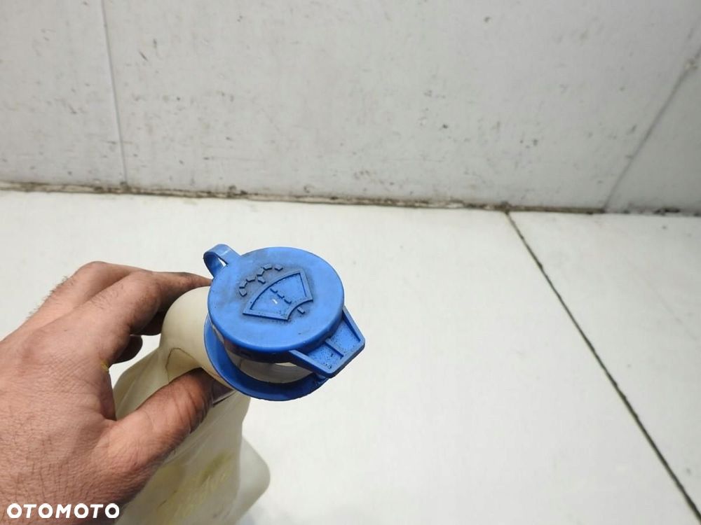 ZBIORNICZEK SPRYSKIWACZY MERCEDES R W251 A2518690020 - 3