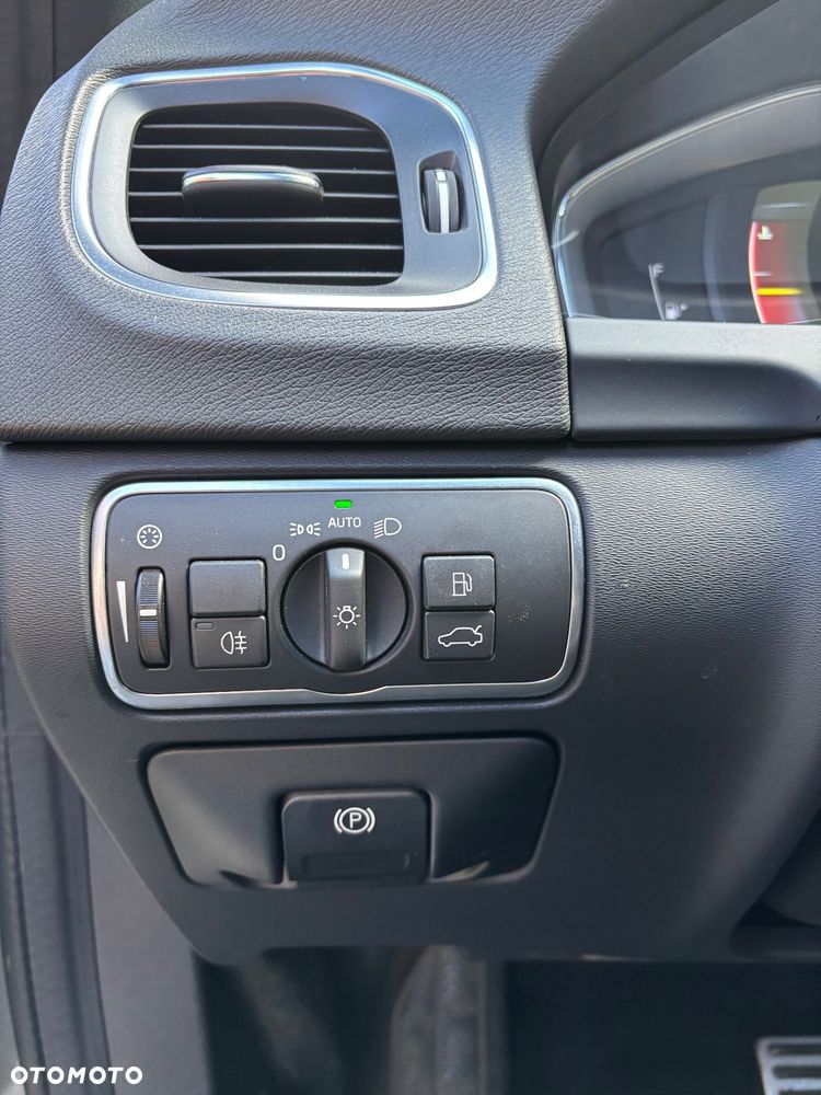Volvo V60 D5 Geartronic RDesign - 31