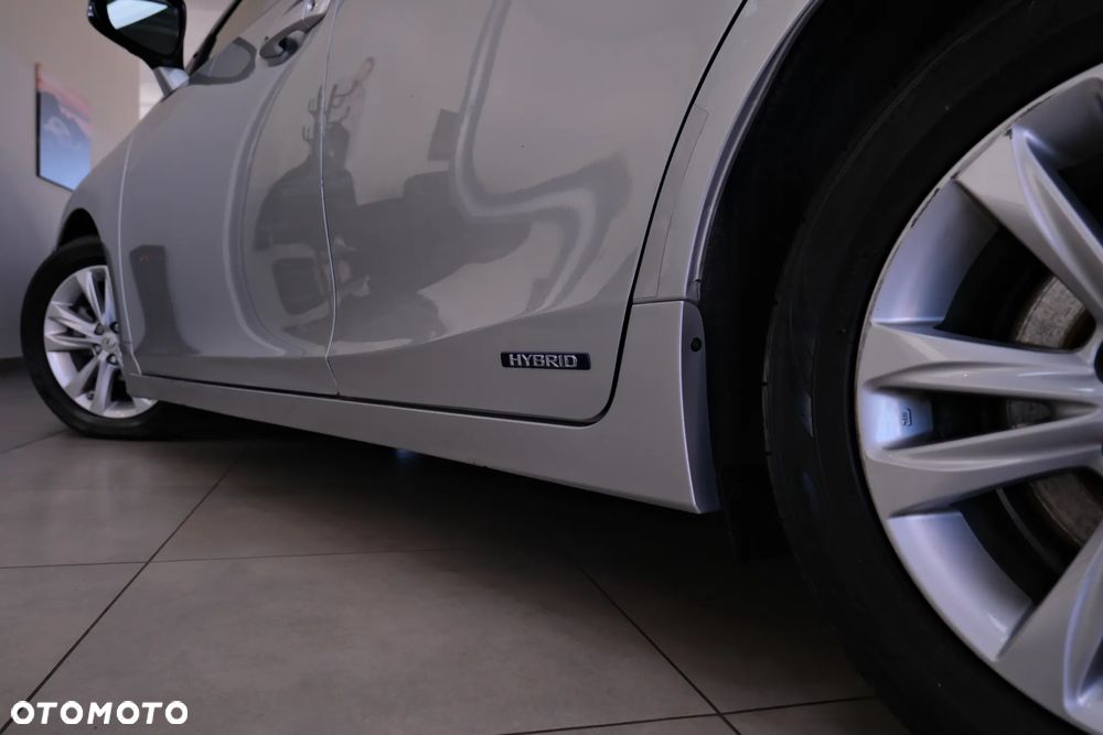 Lexus CT - 18