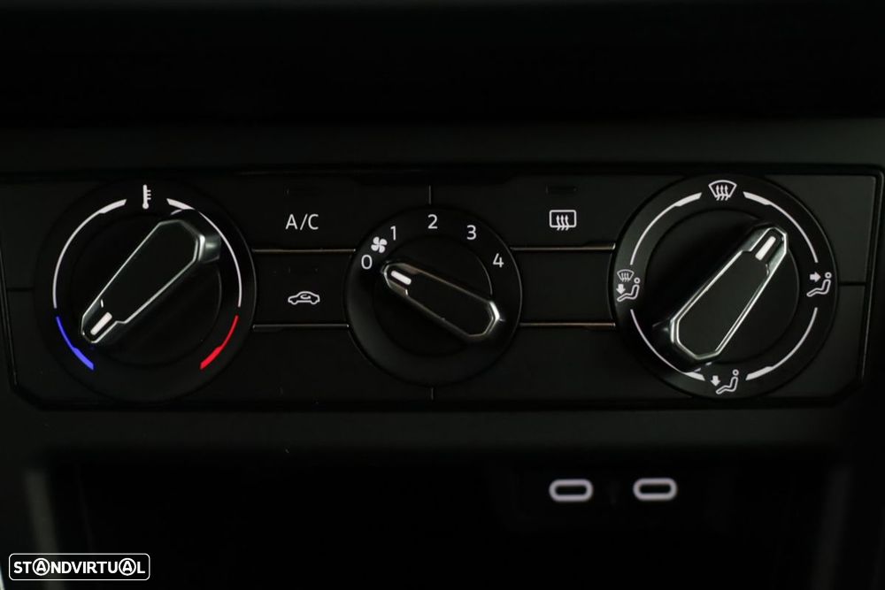 VW Taigo 1.0 TSI Urban DSG - 12