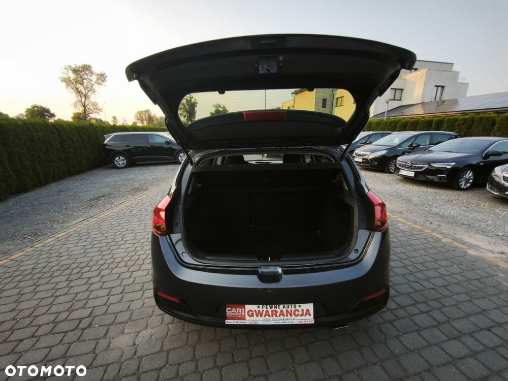 Kia Ceed - 16