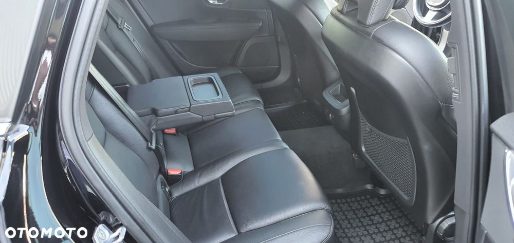 Volvo V90 D4 Momentum - 15