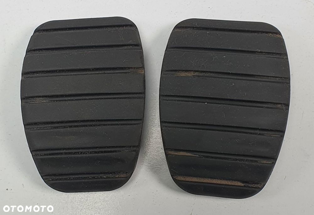 GUMA NAKŁADKA NA PEDAŁ RENAULT TWINGO III 465319334R - 4