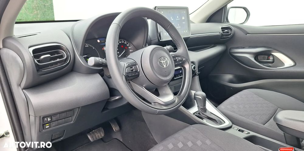 Toyota Yaris - 5