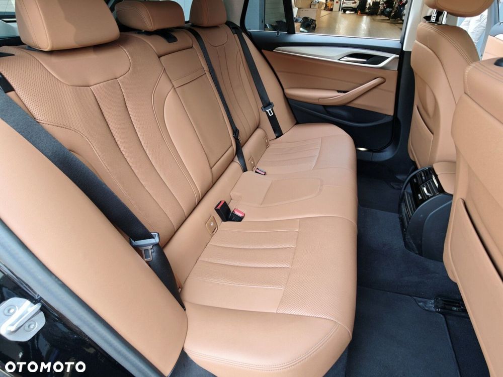 BMW Seria 5 - 12