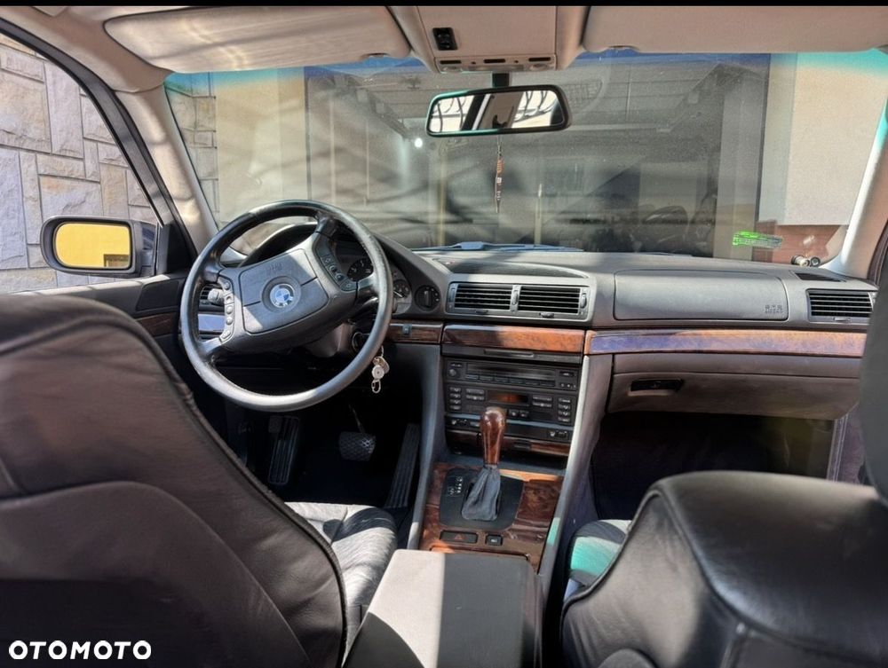 BMW Seria 7 - 8