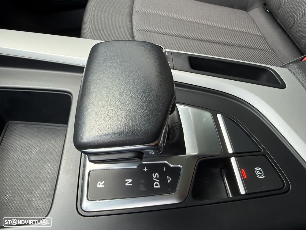 Audi A4 30 TDI S line S tronic - 42