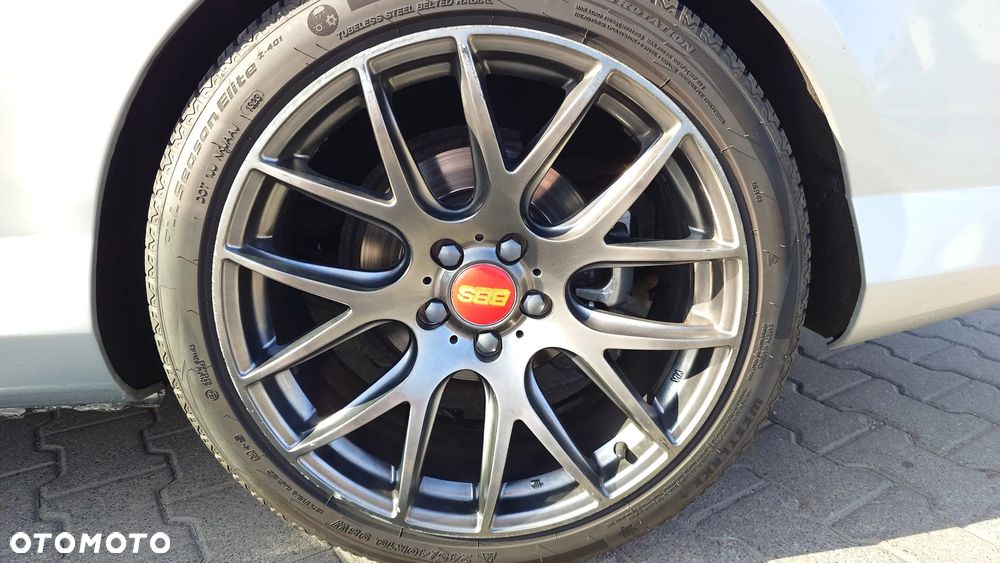 Peugeot 407 3.0 V6 Sport - 30