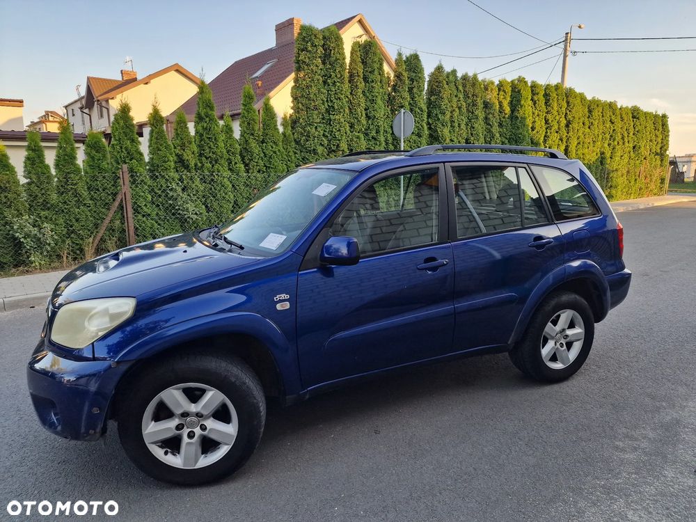 Toyota RAV4 D-4D 4x4 - 16