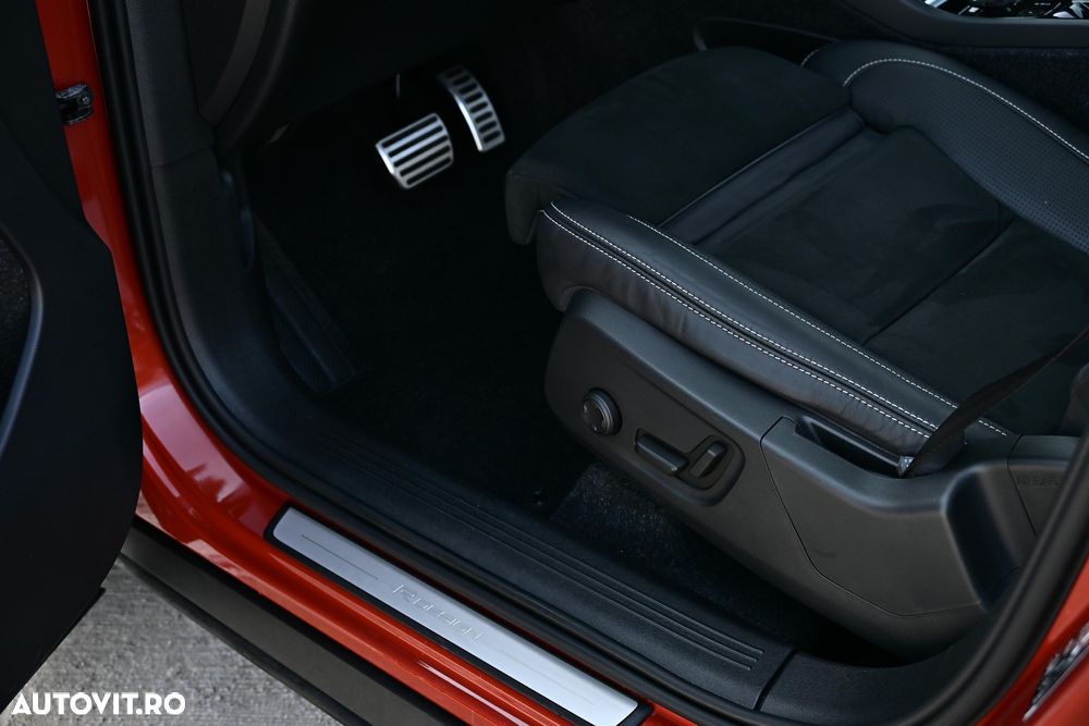 Volvo XC 40 D4 AWD Geartronic R-Design - 27