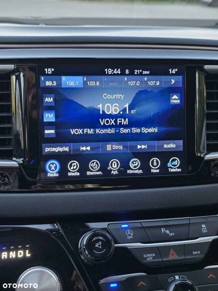 Chrysler Pacifica - 5