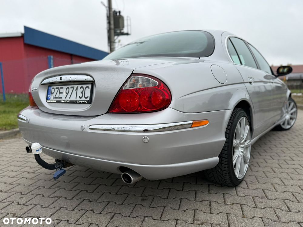 Jaguar S-Type - 32