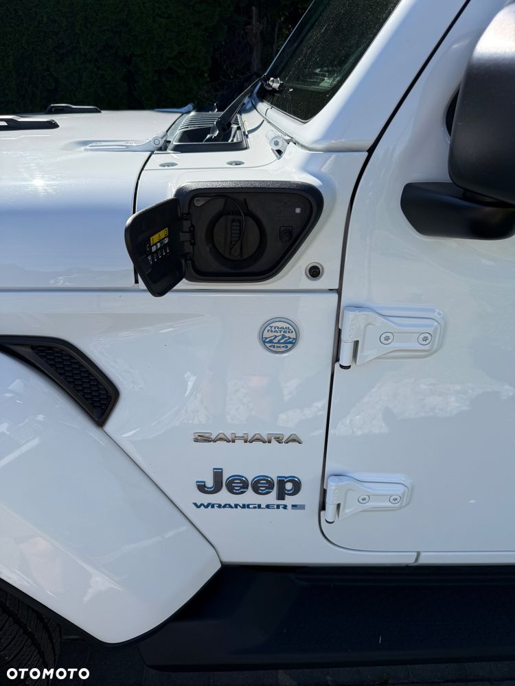 Jeep Wrangler - 23