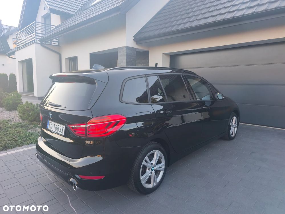 BMW Seria 2 218d Luxury Line sport - 11