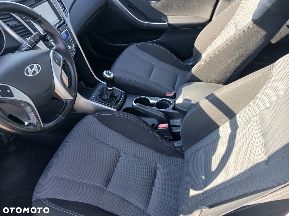 Hyundai i30 1.6 GDI Premium - 24