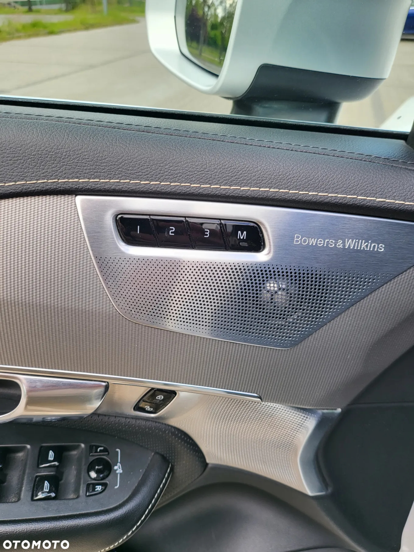 Volvo XC 90 D5 AWD R-Design - 18