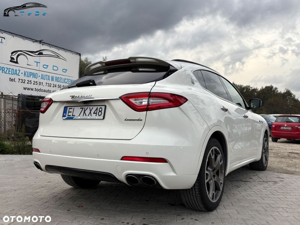 Maserati Levante S Granlusso - 12