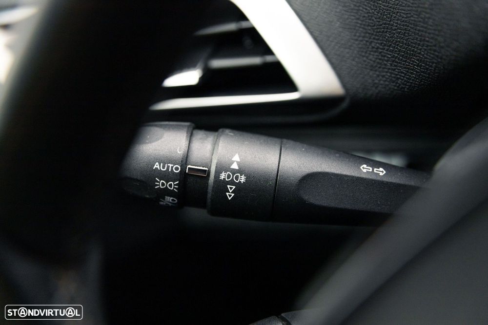 Peugeot 5008 1.5 BlueHDi Allure - 28