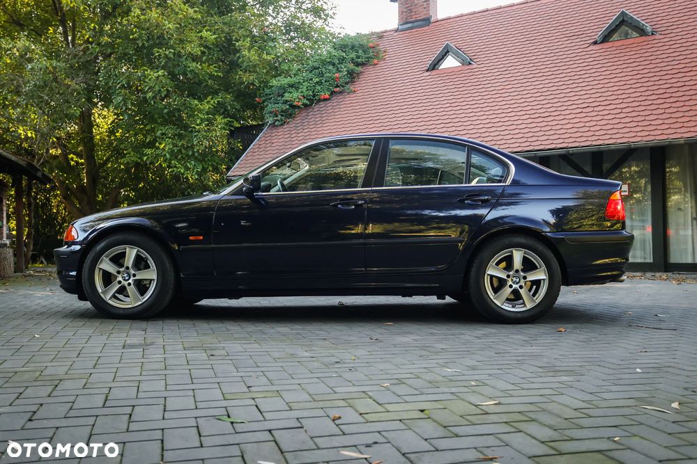 BMW Seria 3 323i - 8