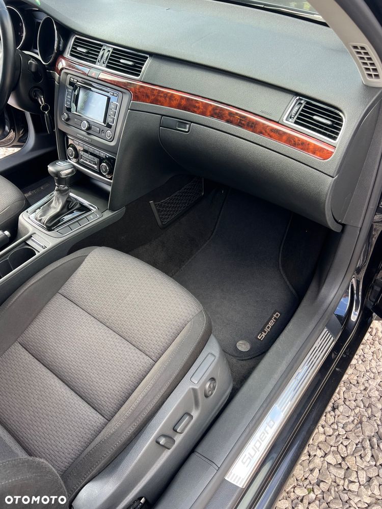 Skoda Superb 2.0 TSI Elegance DSG - 8