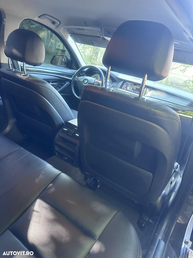 BMW Seria 5 520d AT - 14