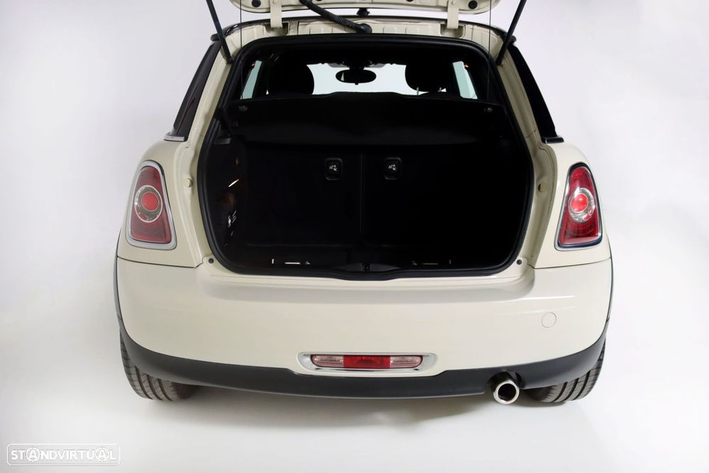 MINI 3 Portas One D - 8