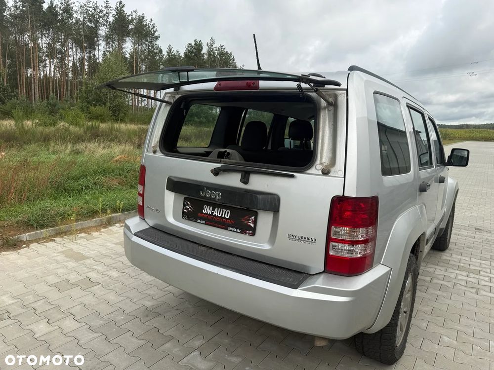 Jeep Liberty 3.7 4x4 - 9