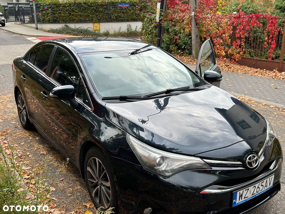 Toyota Avensis 1.8 Premium MS - 30
