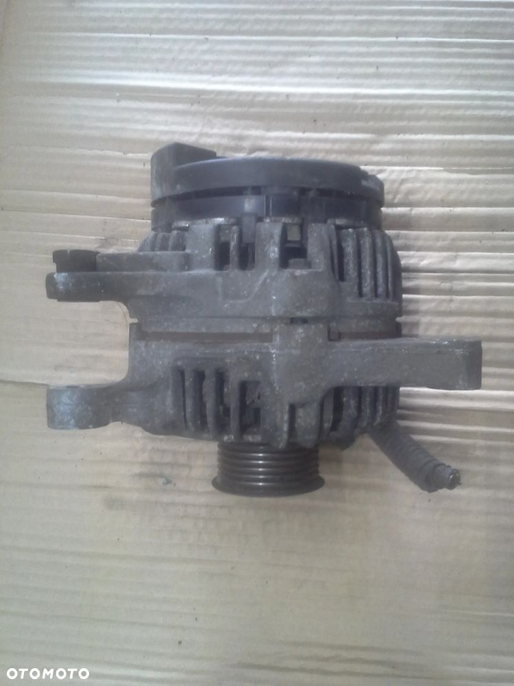 Alternator Toyota Corolla E12 1.4 VVT-i 0124315024 Bosch - 4