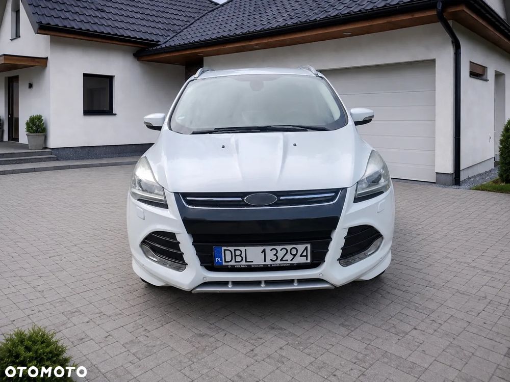 Ford Kuga 2.0 TDCi 2x4 Titanium - 8