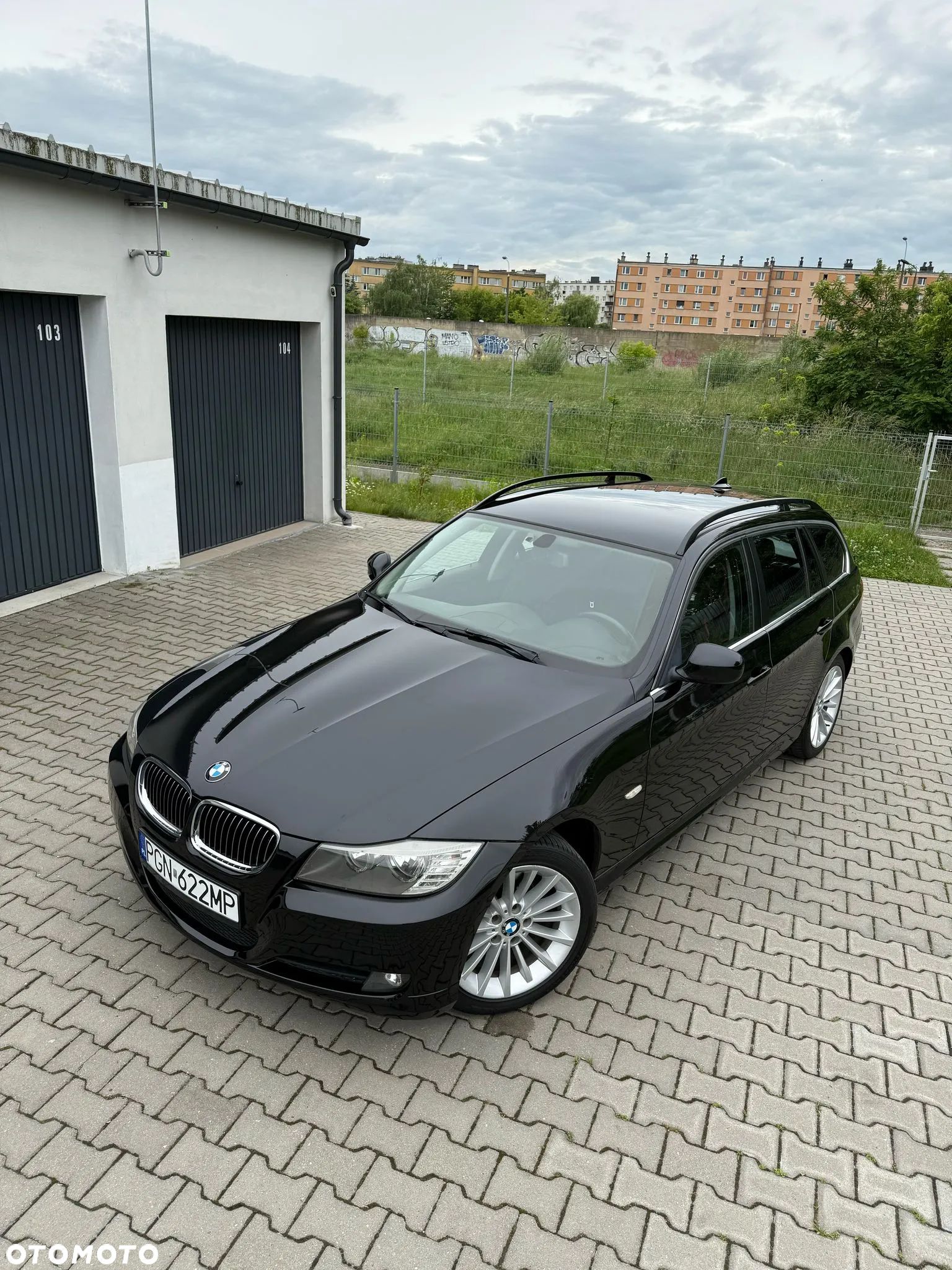 BMW Seria 3 318d - 1