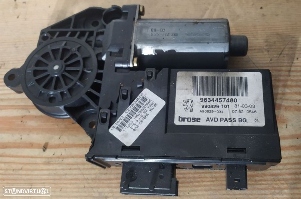 MOTOR DO ELEVADOR DE VIDRO PEUGEOT 307 - FRENTE ESQUERDO / DIREITO - 1