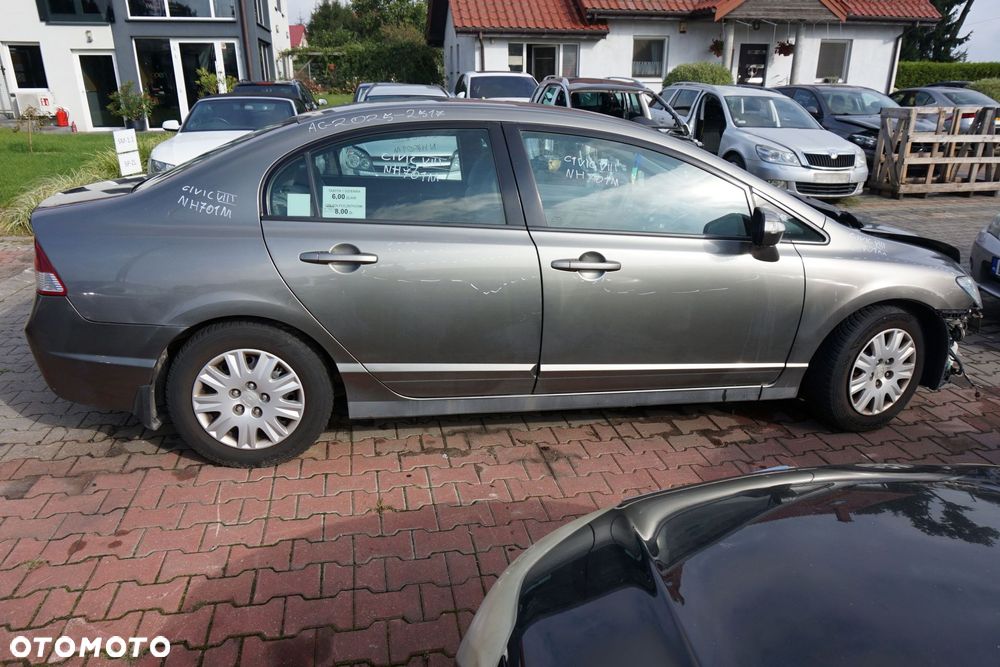 HONDA CIVIC VIII SEDAN 2007 NH701M 1.8 16V R18A2 140KM PHE4 SZARY na części - 6