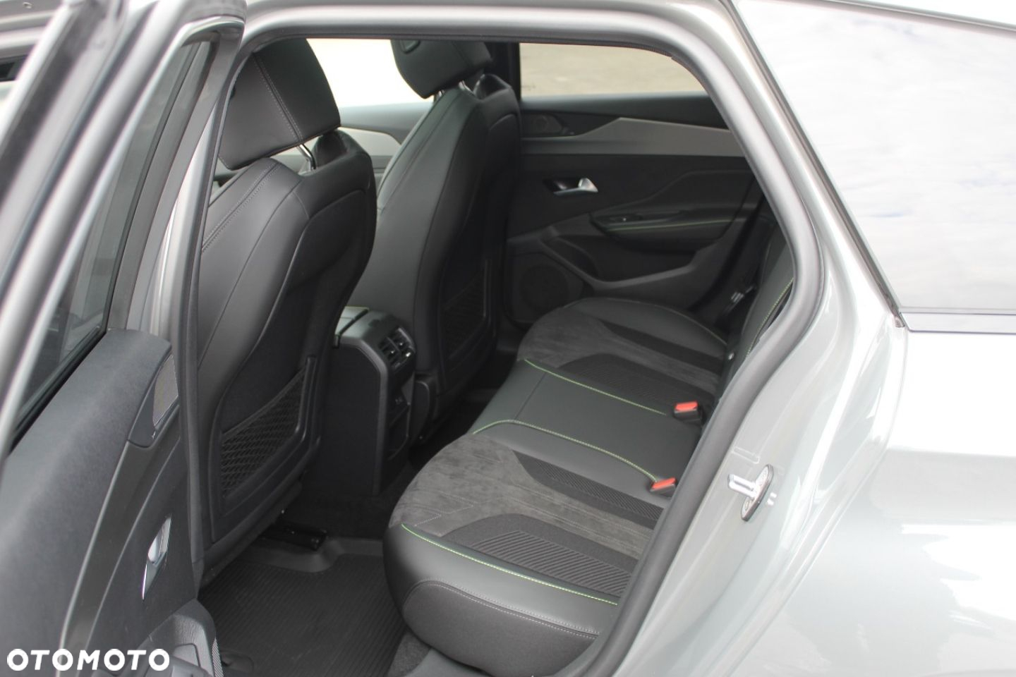 Peugeot 308 - 8