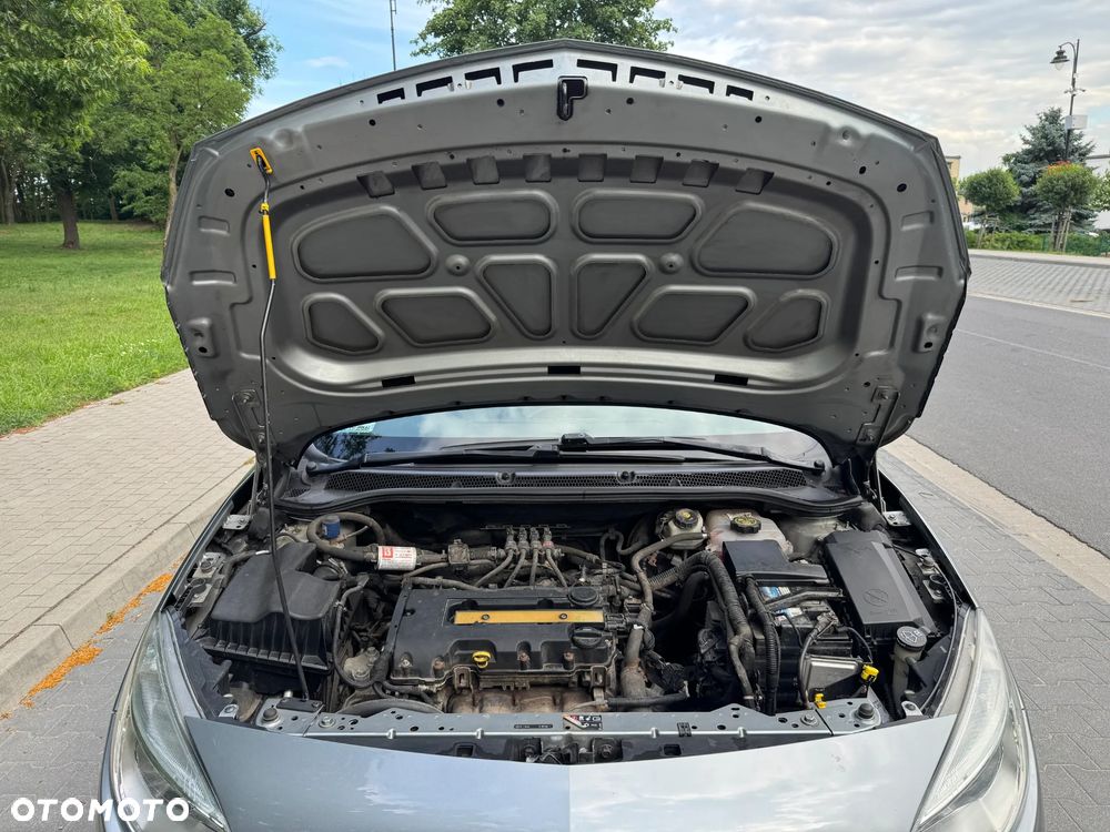 Opel Astra 1.4 Essentia - 27