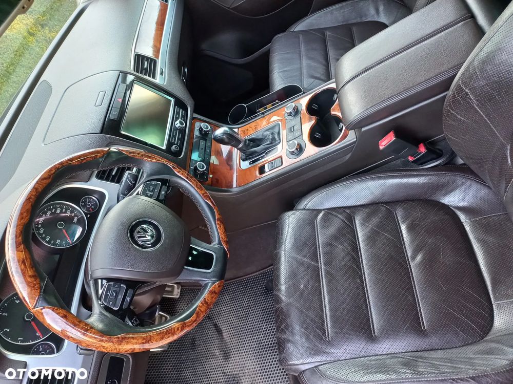 Volkswagen Touareg - 15