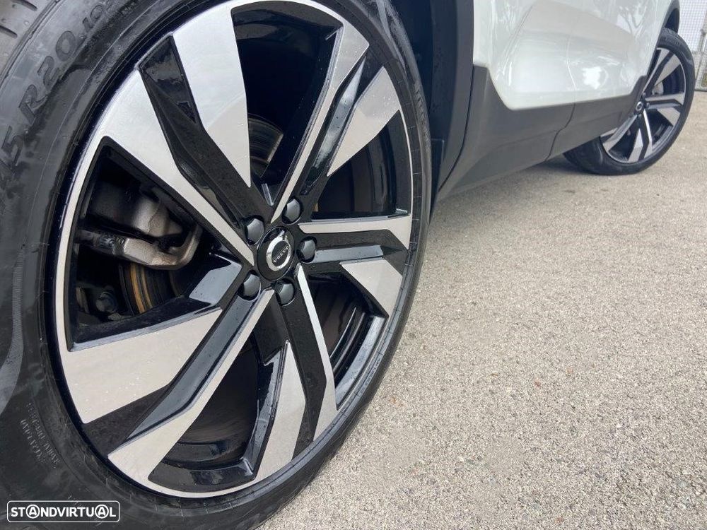 Volvo XC 40 2.0 B3 Plus Dark - 6