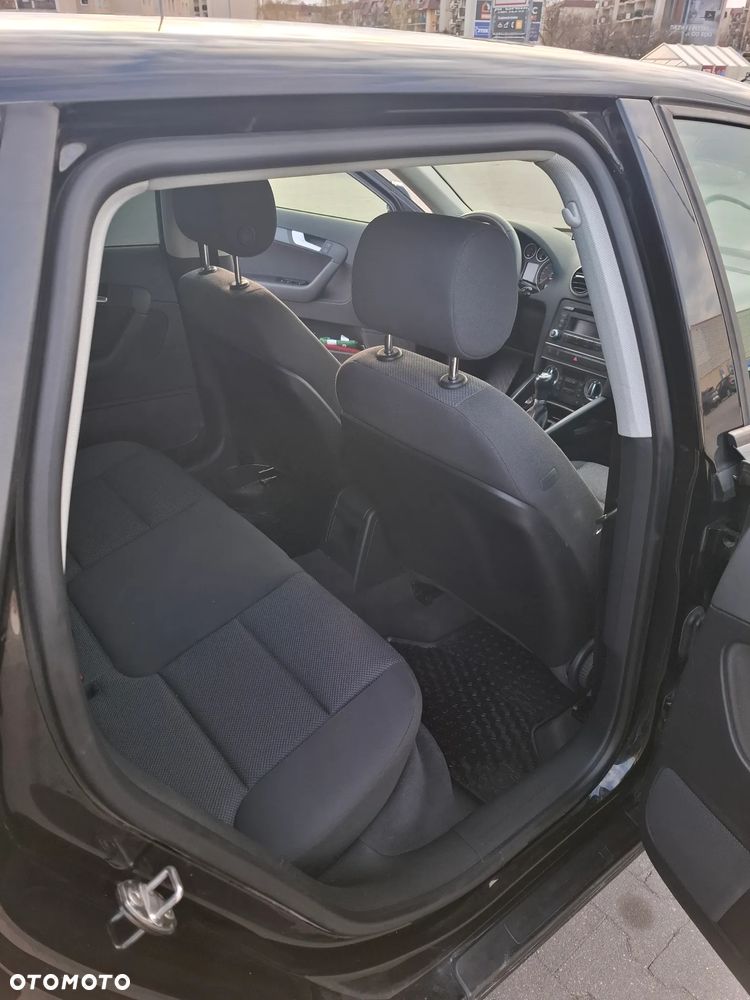 Audi A3 Sportback 1.6 TDI DPF Ambiente - 10