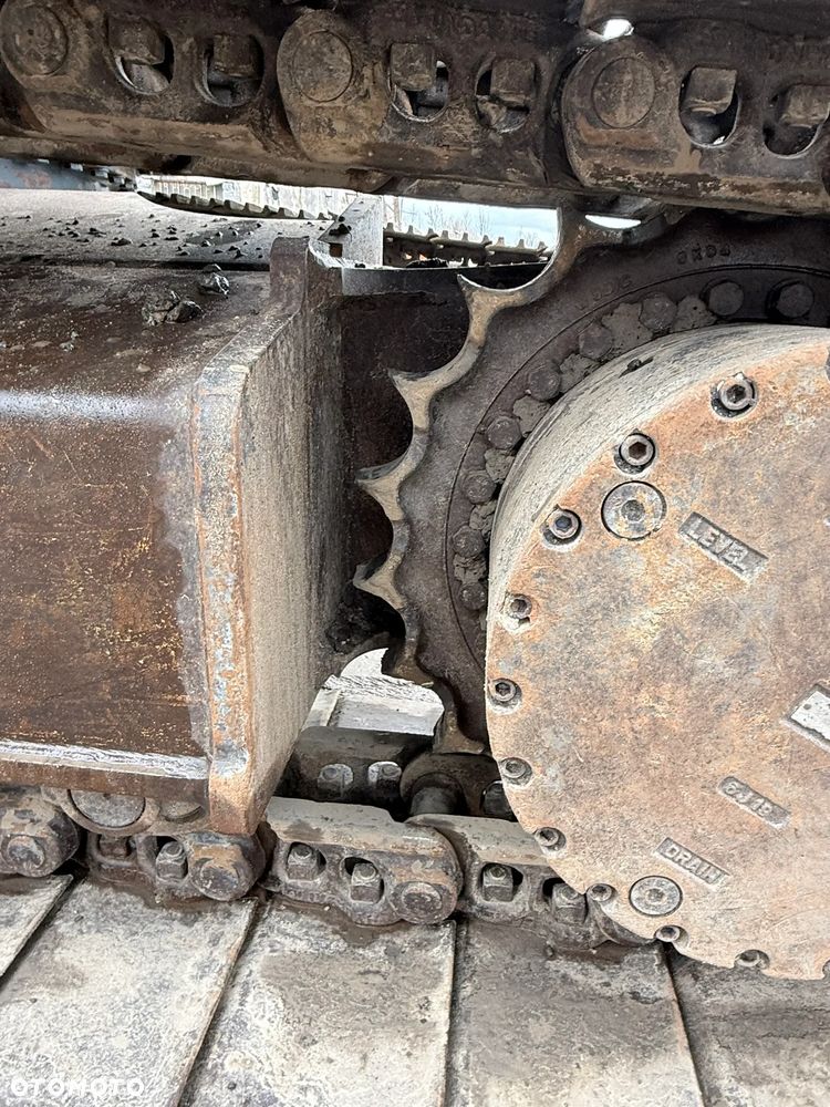 Hyundai HX 300 L - 14